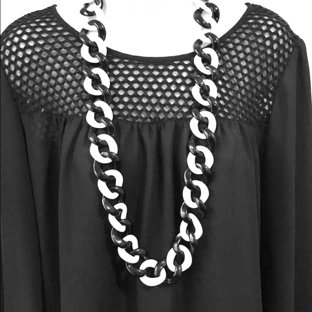 Black and White Chunky Link Necklace